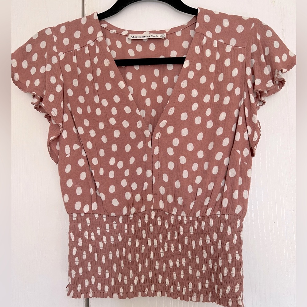 Abercrombie flutter sleeve smocked waist pink dot shirt - XS
